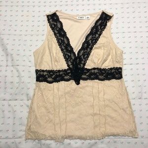 Cato Womens Med Tan Laced V-Neck Sleeveless Blouse